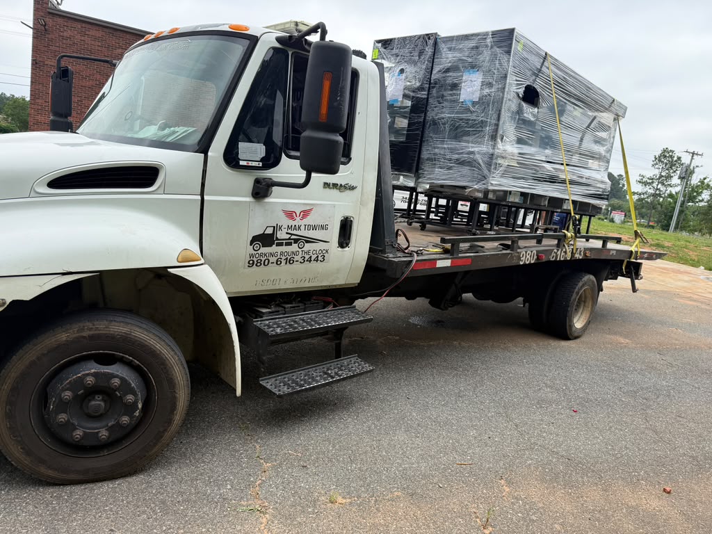 K mak towing Service